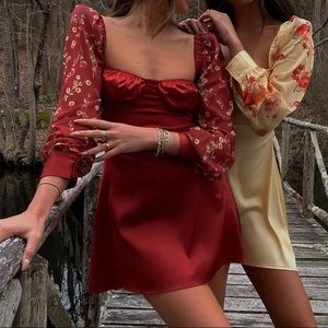 Sheer flower sleeve dress